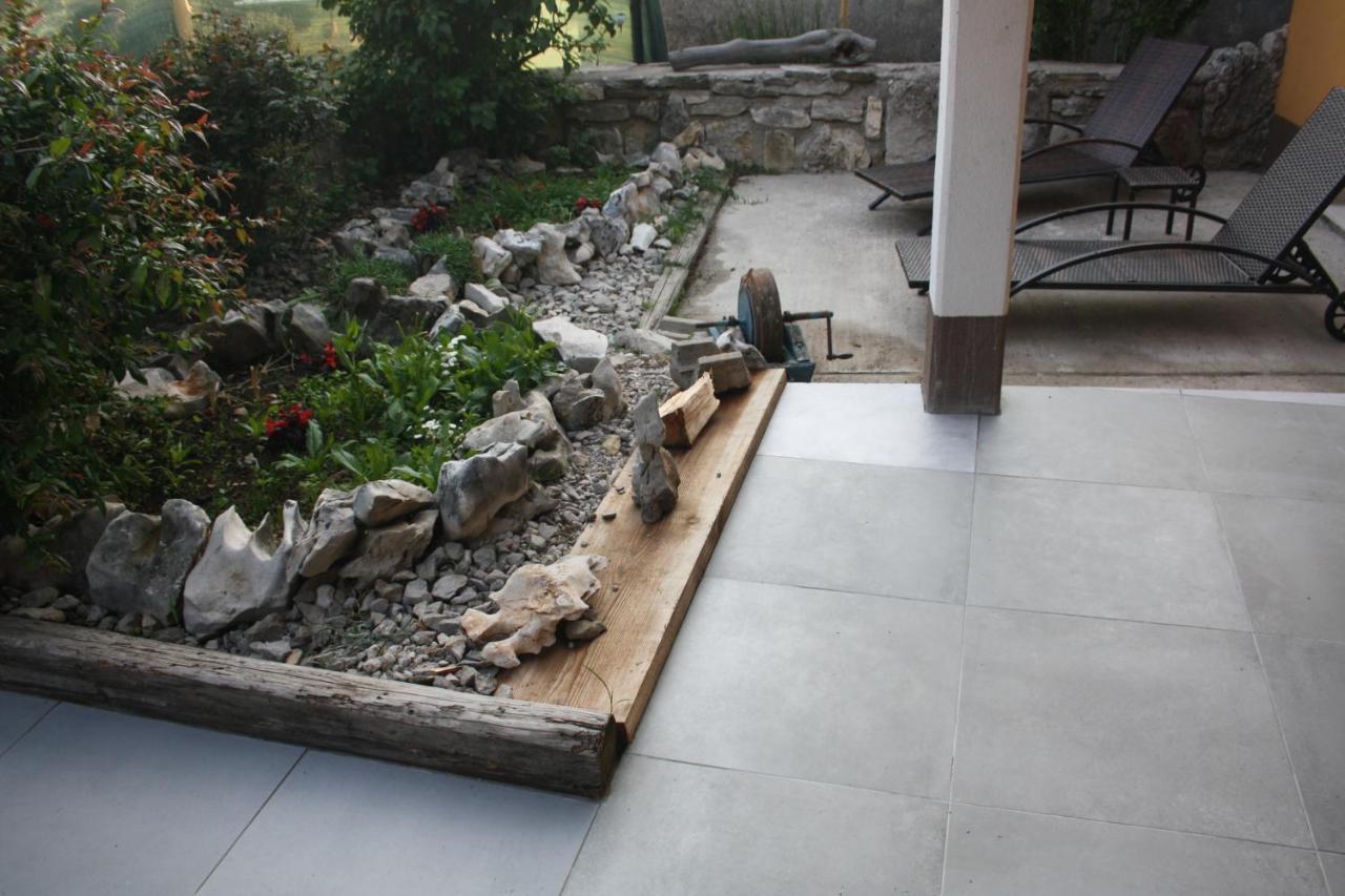 Apartamento Kuca Za Odmor Lana Kršan Exterior foto