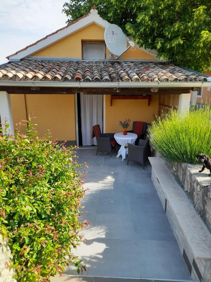 Apartamento Kuca Za Odmor Lana Kršan Exterior foto